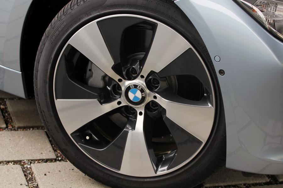  BMW ActiveHybrid 3 2013 года  (фото 34 из 43)
